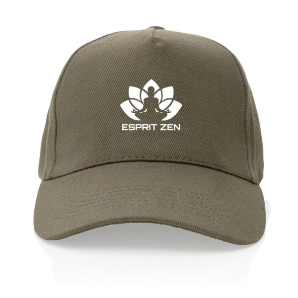 Casquette recyclée - Esprit Zen vert olive avec motif lotus blanc